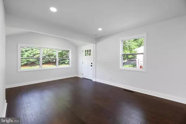 New Castle, DE 19720,707 MOORES LN