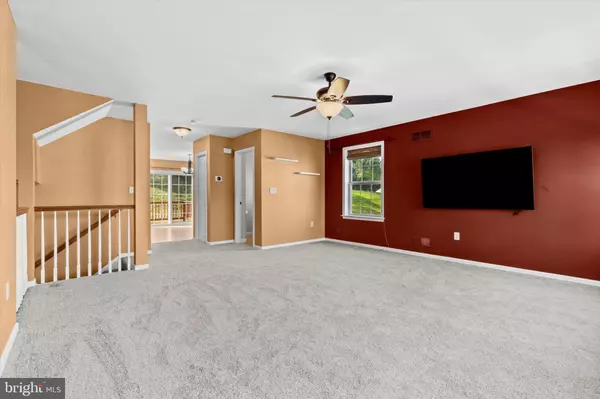 New Cumberland, PA 17070,334 WEATHERSTONE DR