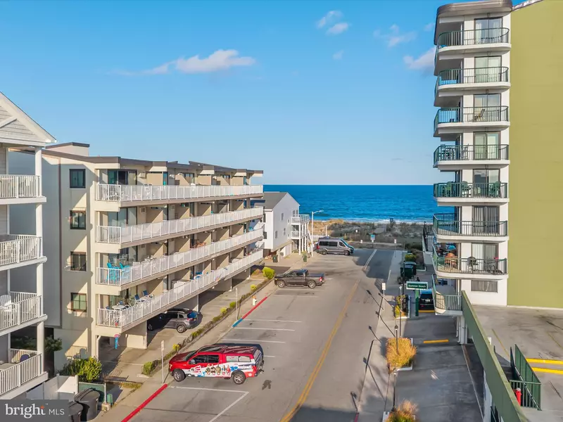 8 35TH ST #101, Ocean City, MD 21842