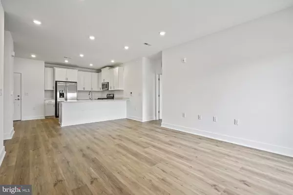 Monroe Township, NJ 08831,30204 RADFORD