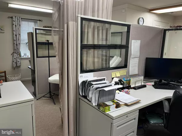 Ephrata, PA 17522,1656 W MAIN ST