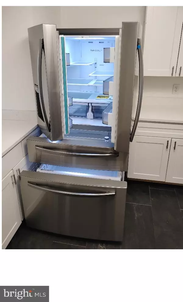 Greenbelt, MD 20770,8435 GREENBELT RD #202