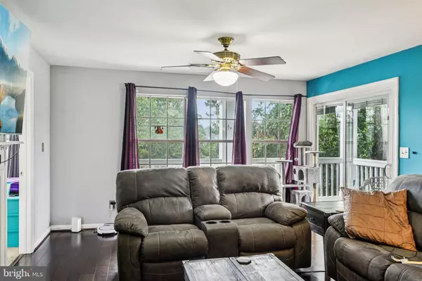 Manassas, VA 20109,8107 LACY DR #201