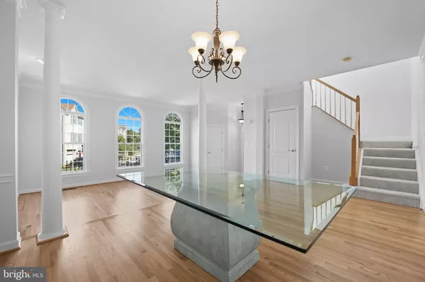 943 HERONS RUN LN,  Woodbridge,  VA 22191