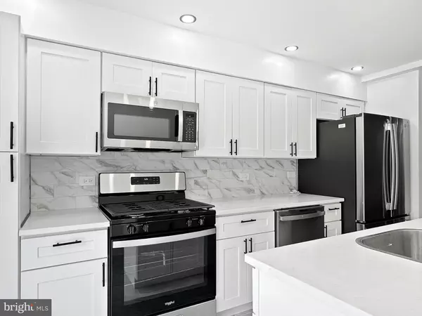 Philadelphia, PA 19145,2040 S NORWOOD ST