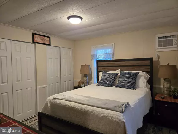 Buena, NJ 08310,409 CAPTAIN SMITH LANE