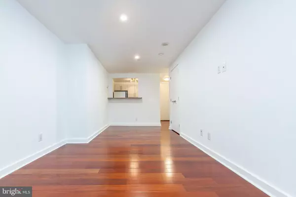 Philadelphia, PA 19103,219-29 S 18TH ST #705A