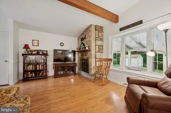 Ambler, PA 19002,519 PADDOCK RD