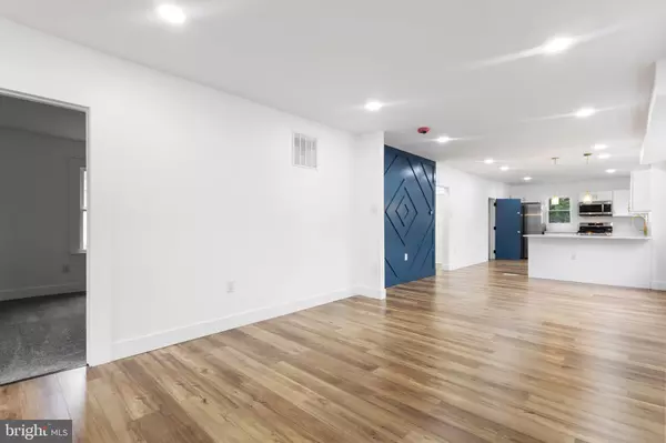 Westville, NJ 08093,621 HIGHLAND AVE