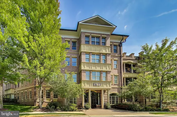 Mclean, VA 22102,1781 CHAIN BRIDGE RD #402