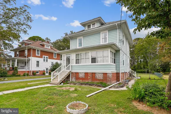 16 COLUMBIA AVE, Crisfield, MD 21817
