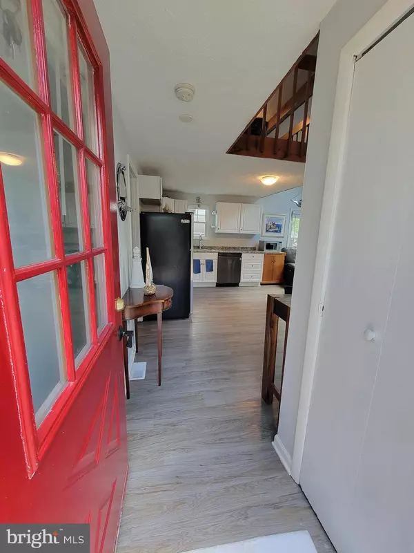 Edgewater, MD 21037,2058 SHORE DR