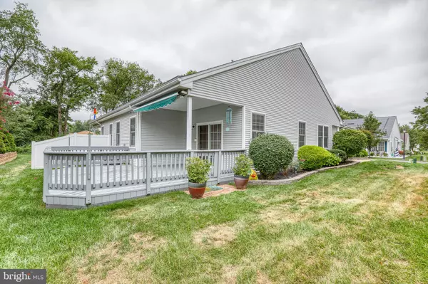 Hamilton, NJ 08690,221 MEADOWLARK DR