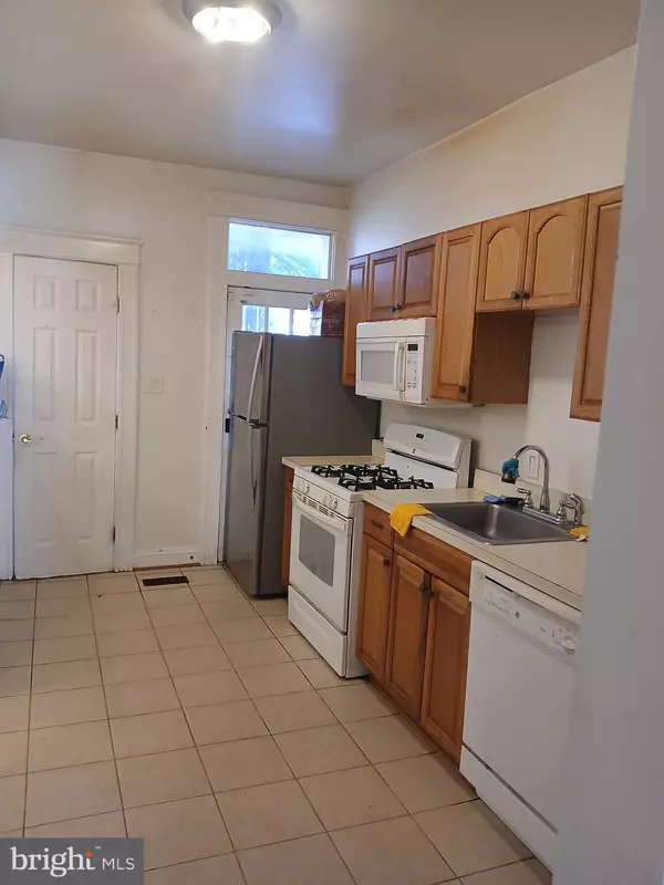 Baltimore, MD 21218,1728 E 32ND ST