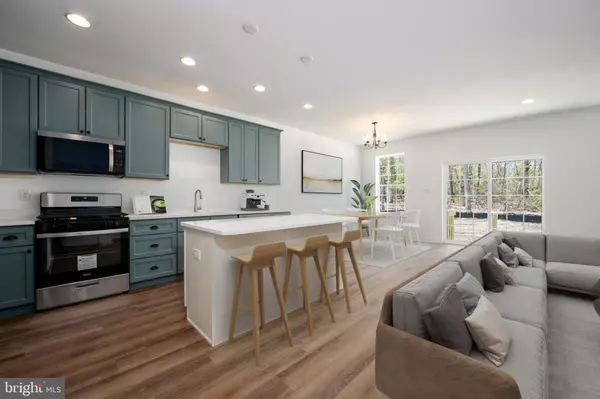 Williamstown, NJ 08094,105 BIRCHWOOD LN