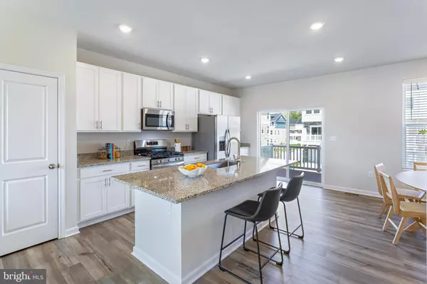 5738 GLENCOE PL, White Plains, MD 20695