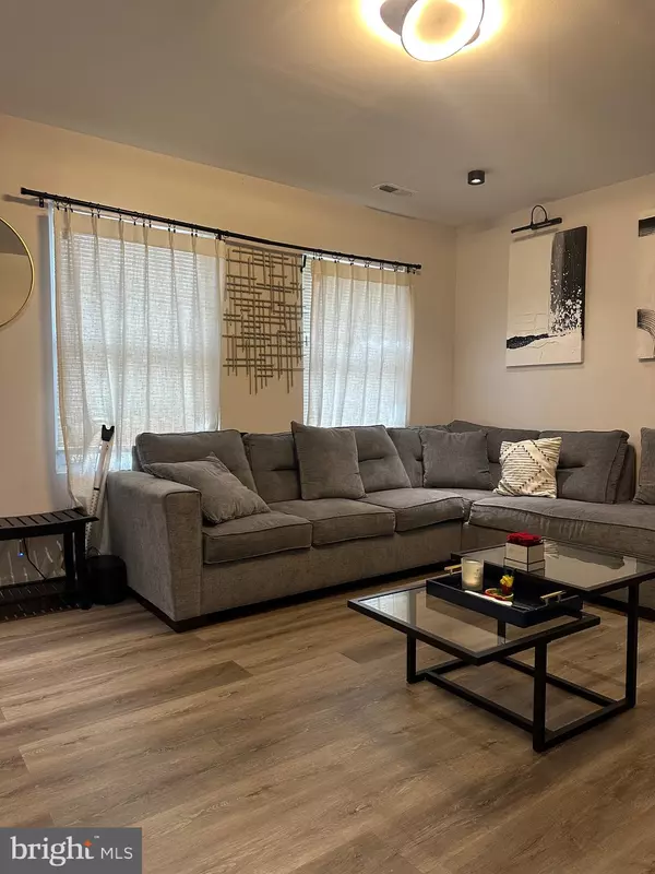 Philadelphia, PA 19154,2841 COMLY RD