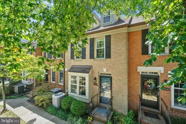 Alexandria, VA 22305,466 W GLEBE RD