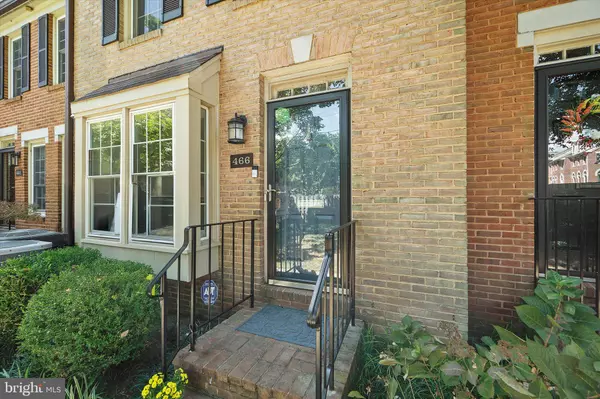 Alexandria, VA 22305,466 W GLEBE RD