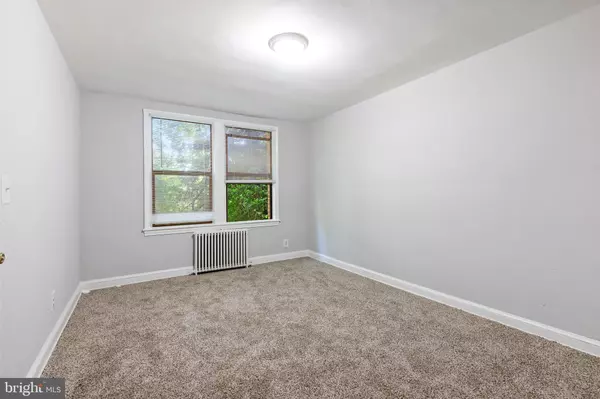 Washington, DC 20020,1525 28TH ST SE #101