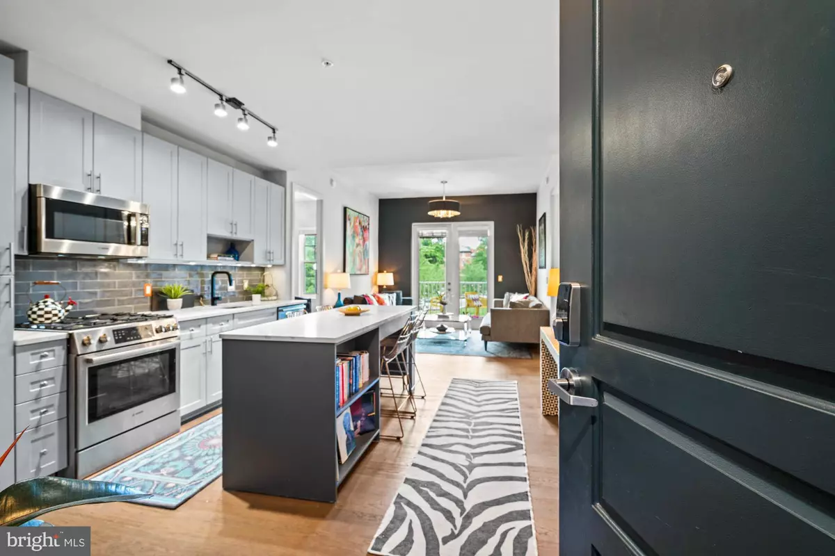 Washington, DC 20012,6803 CAMERON DR NW #105