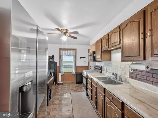 Ephrata, PA 17522,143 CEDAR ST