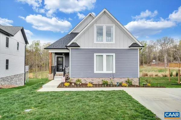 Huddleston, VA 24104,111 RETREAT LN
