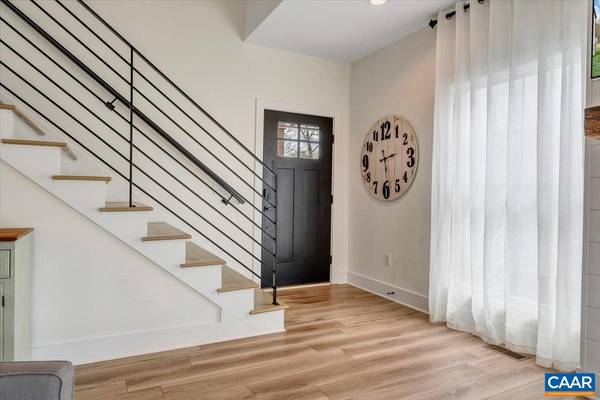 Huddleston, VA 24104,111 RETREAT LN