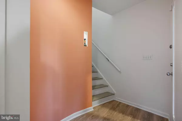 Falls Church, VA 22042,6801 CAVALIER TRL