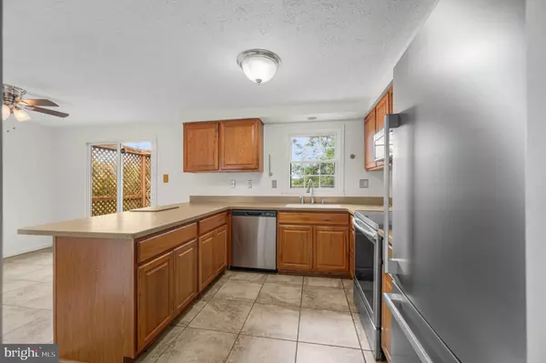 Laurel, MD 20708,13216 GOLDEN OAK DR