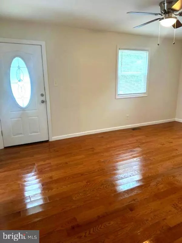 Bellmawr, NJ 08031,51 WARREN AVE