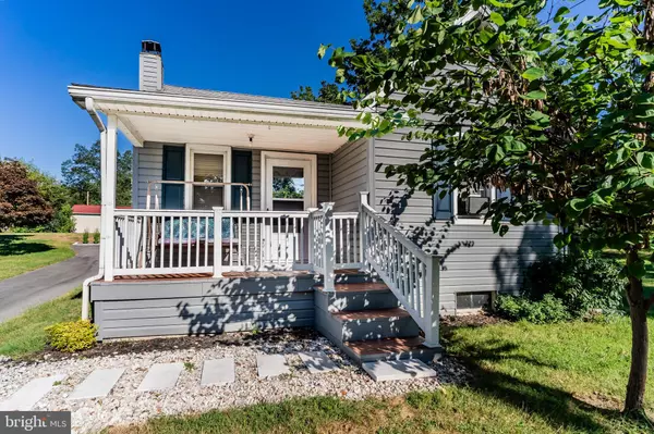 Carlisle, PA 17015,7 BURGNERS MILL RD