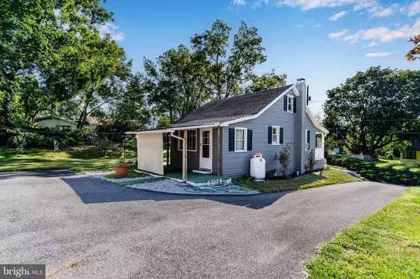 Carlisle, PA 17015,7 BURGNERS MILL RD