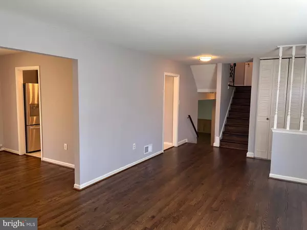 Fairfax, VA 22032,5233 POMMEROY DR