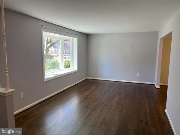 Fairfax, VA 22032,5233 POMMEROY DR