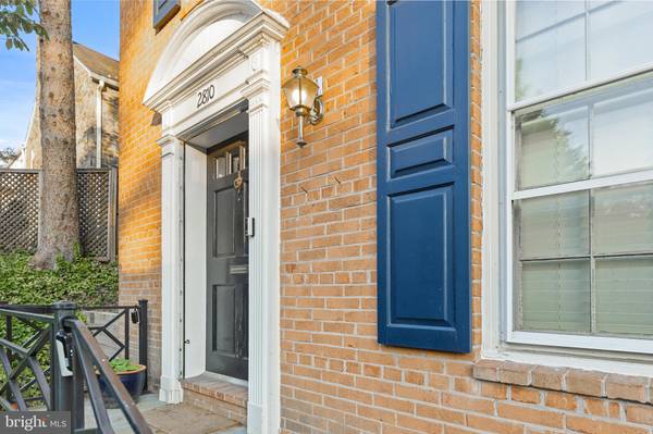 Washington, DC 20016,2810 NORTH GLADE ST NW