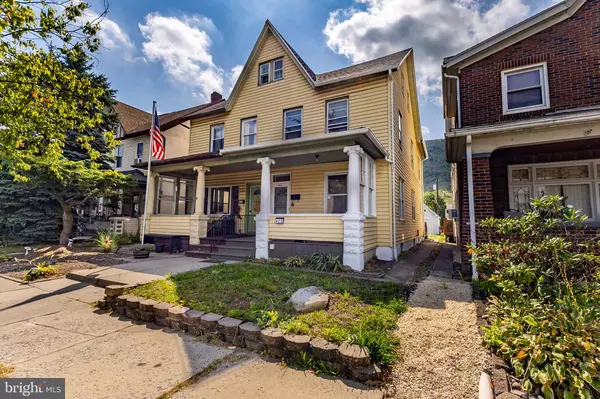 422 LEHIGH AVE, Palmerton, PA 18071