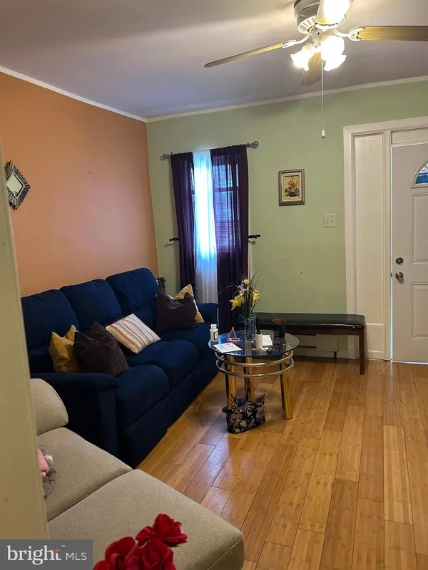 Camden, NJ 08105,902 N 19TH ST