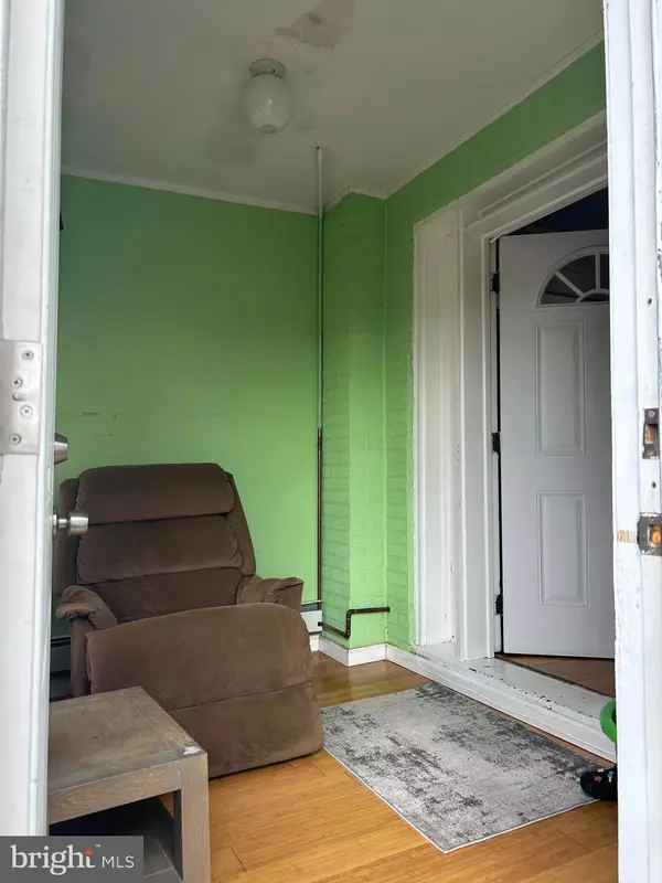 Camden, NJ 08105,902 N 19TH ST