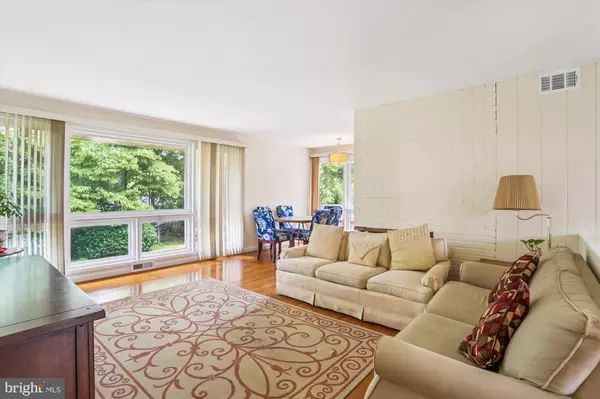 Bethesda, MD 20814,6049 AVON DR