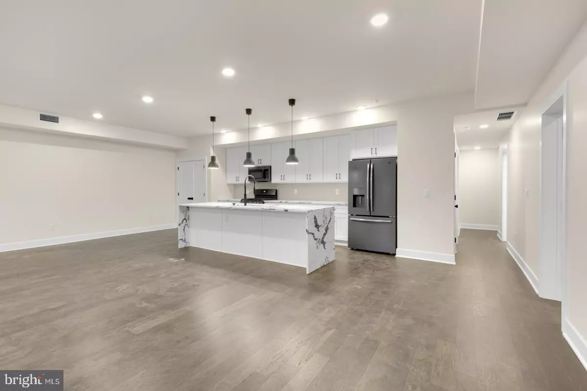 Philadelphia, PA 19125,1868 FRANKFORD AVE #502