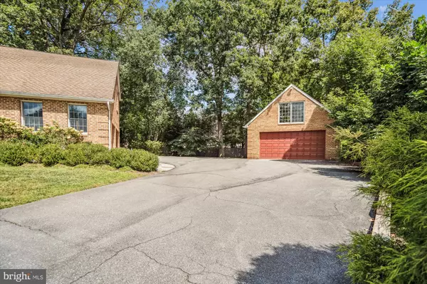 Potomac, MD 20854,8849 TUCKERMAN LN