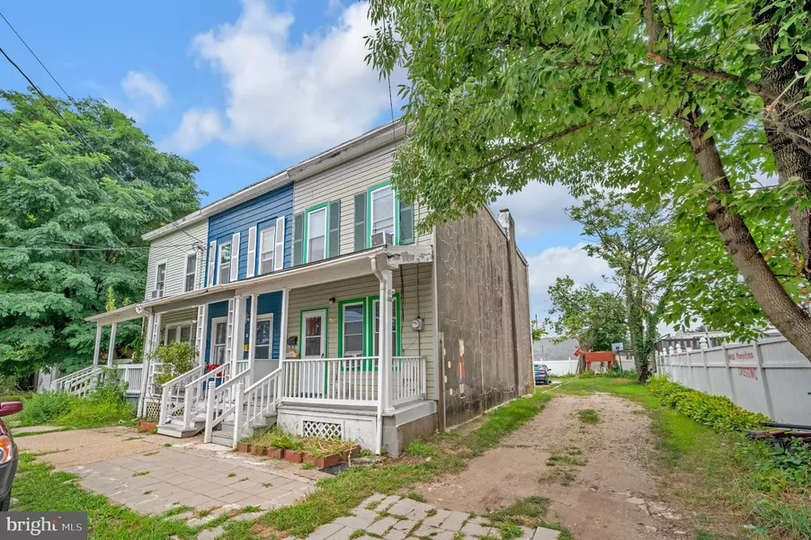 82-84 WARD AVE, Trenton, NJ 08609