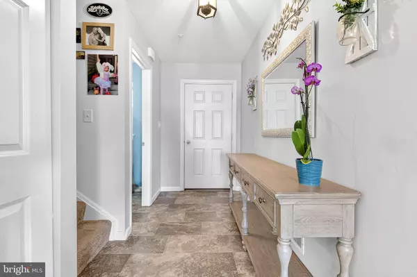 Palmyra, PA 17078,247 S VILLAGE CIR L-0179