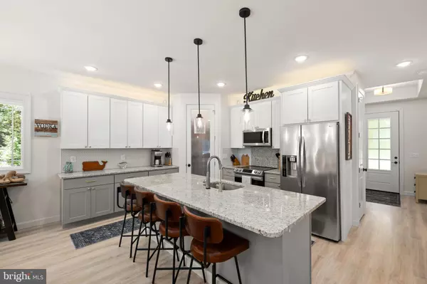 Lewes, DE 19958,20382 HOPKINS RD