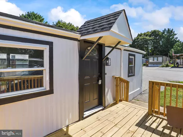 519 MIDDLEVIEW DR, York, PA 17402