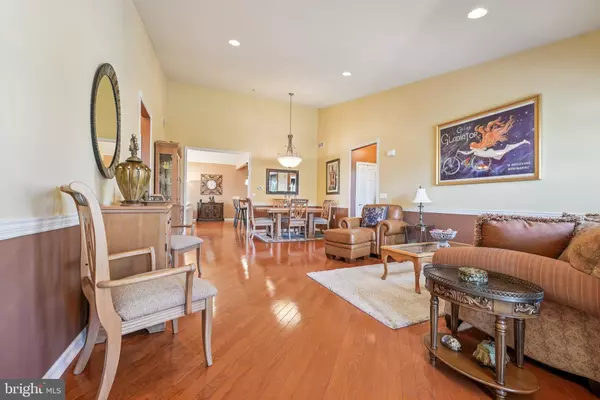 Warminster, PA 18974,64 VILLA DR