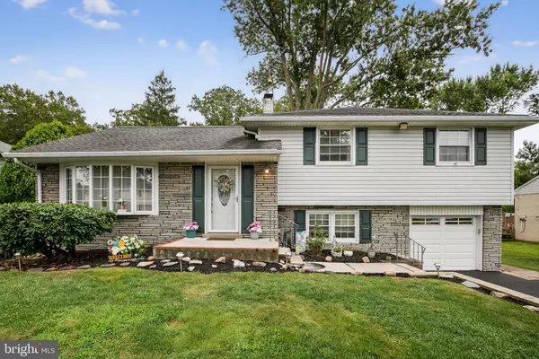 Philadelphia, PA 19115,1009 TWIST RD