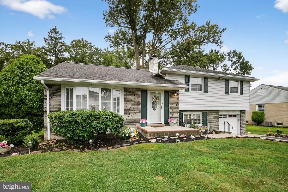 Philadelphia, PA 19115,1009 TWIST RD