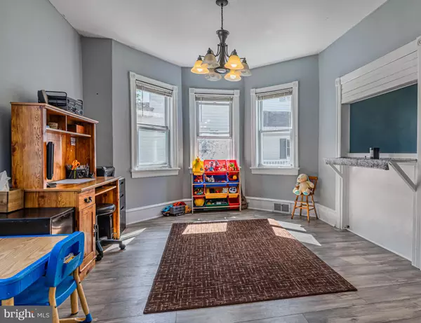 Hammonton, NJ 08037,312 W PLEASANT ST